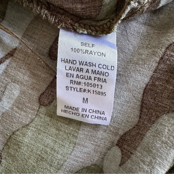 Andree by Unit Camo Embroidered  Roll Tab Long Sleeve Top Size M Tribal Aztec - Picture 11 of 13